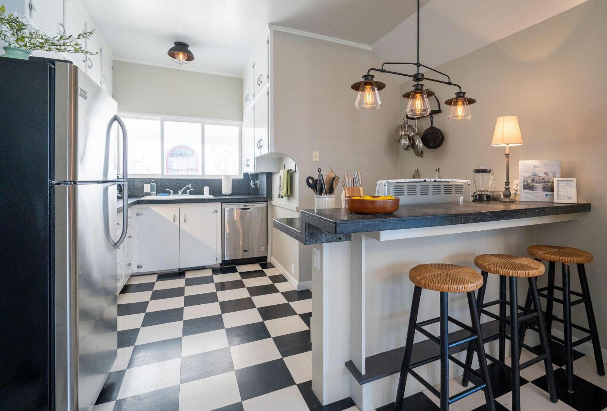 7Th Street Bungalow ลิฟวิงสตัน ภายนอก รูปภาพ